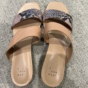 Women’s Faux Snakeskin Sandals Size 7.5